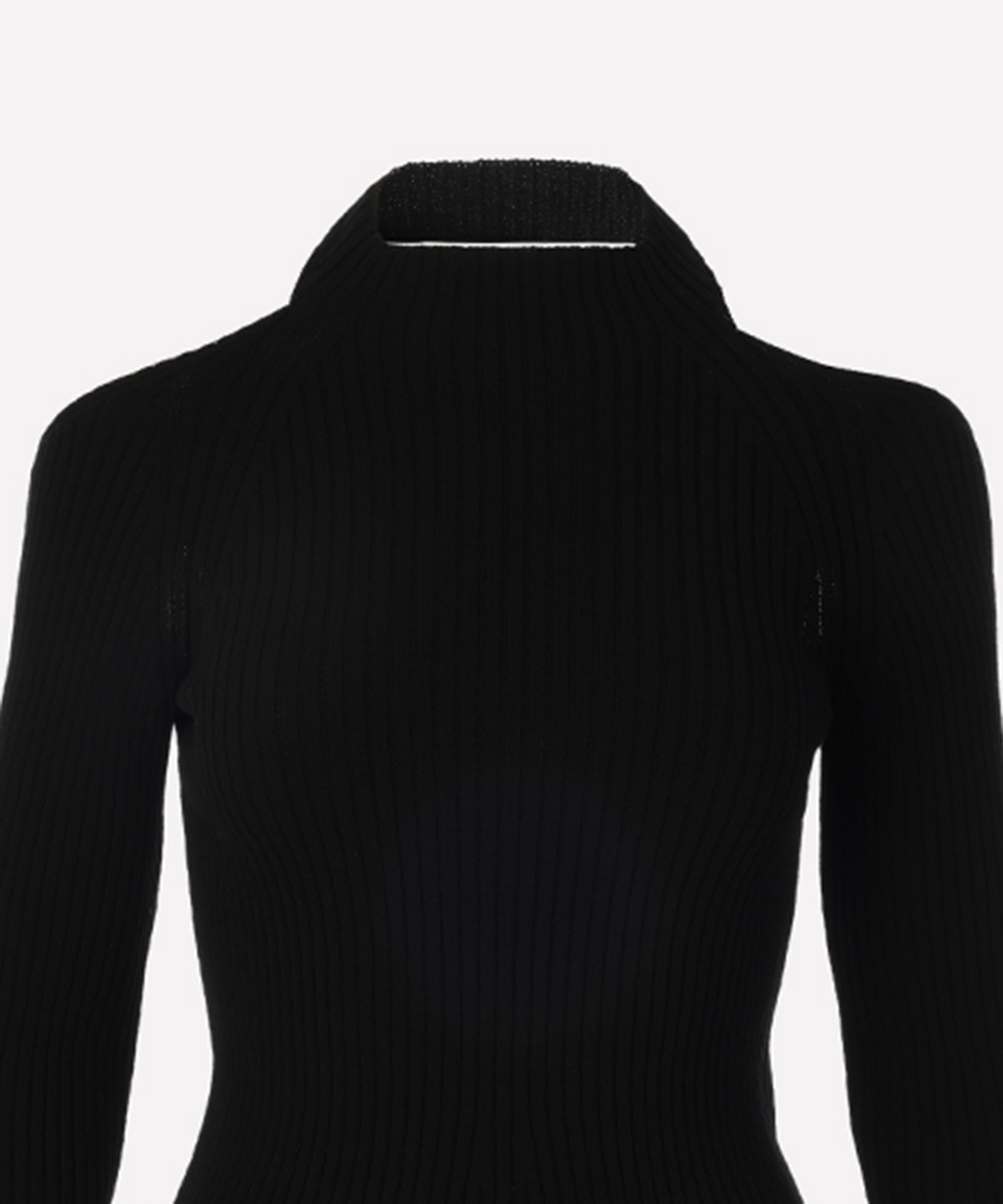A W A K E Open Back Sweater Al Othman Fashion AlOthman Fashion